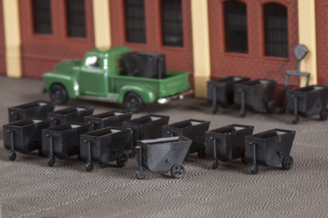 Mine cars<br /><a href='images/pictures/Auhagen/44644.jpg' target='_blank'>Full size image</a>
